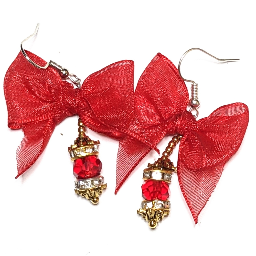 Red bow earrings
